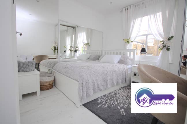 Luxurious Double En-Suite Room in Westbourne Park Main Photo