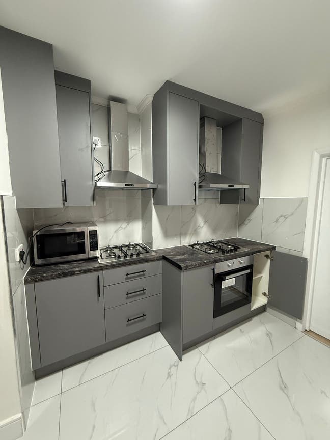 Beautiful Double Rooms to Rent in Hounslow Central Main Photo