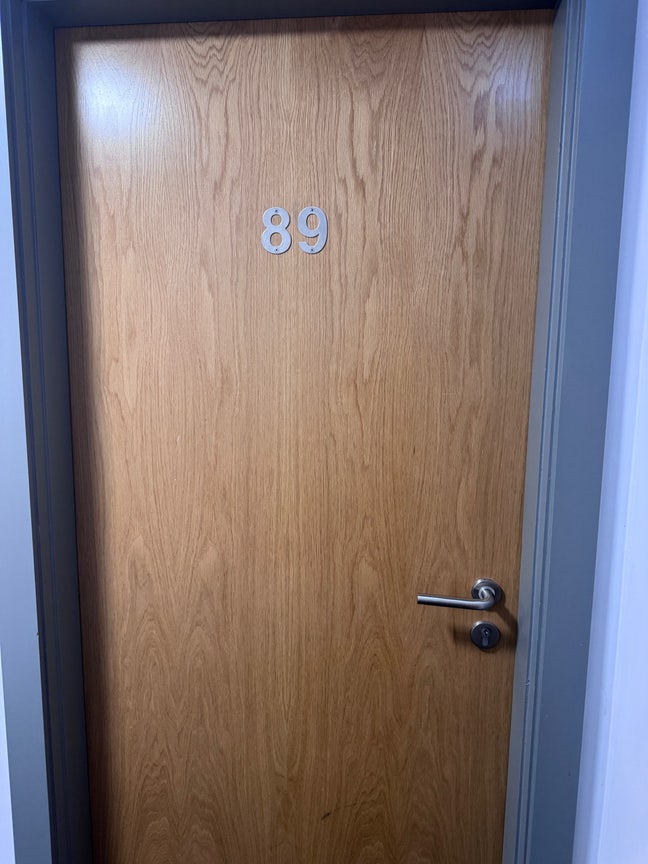 Spacious double room with En-suite  Main Photo