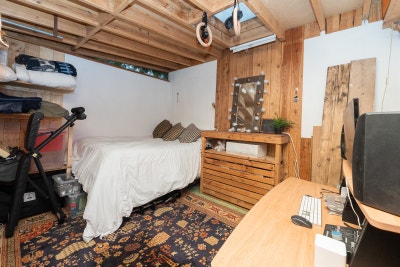 Private cabin with sauna in garden. Main Photo