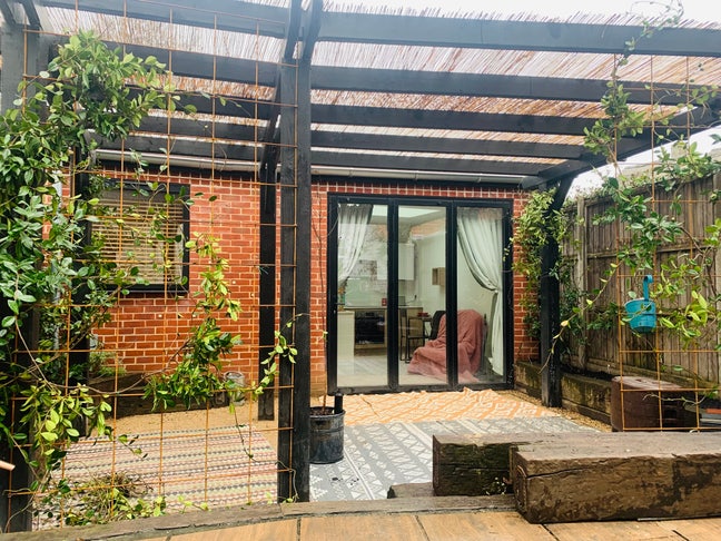 Private Garden Studio  Main Photo