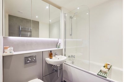 Modern 1-bed flat at the Junction Leeds Main Photo