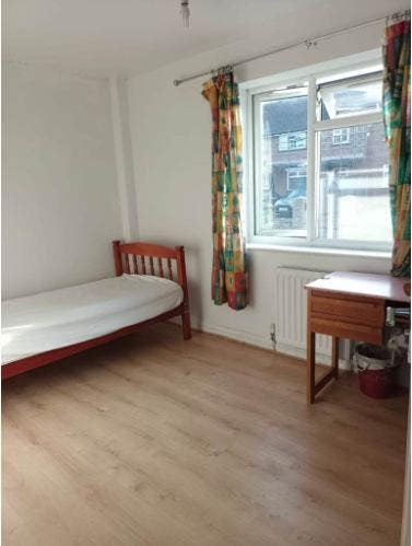 All-Inclusive Furnished Room in CB5 Main Photo