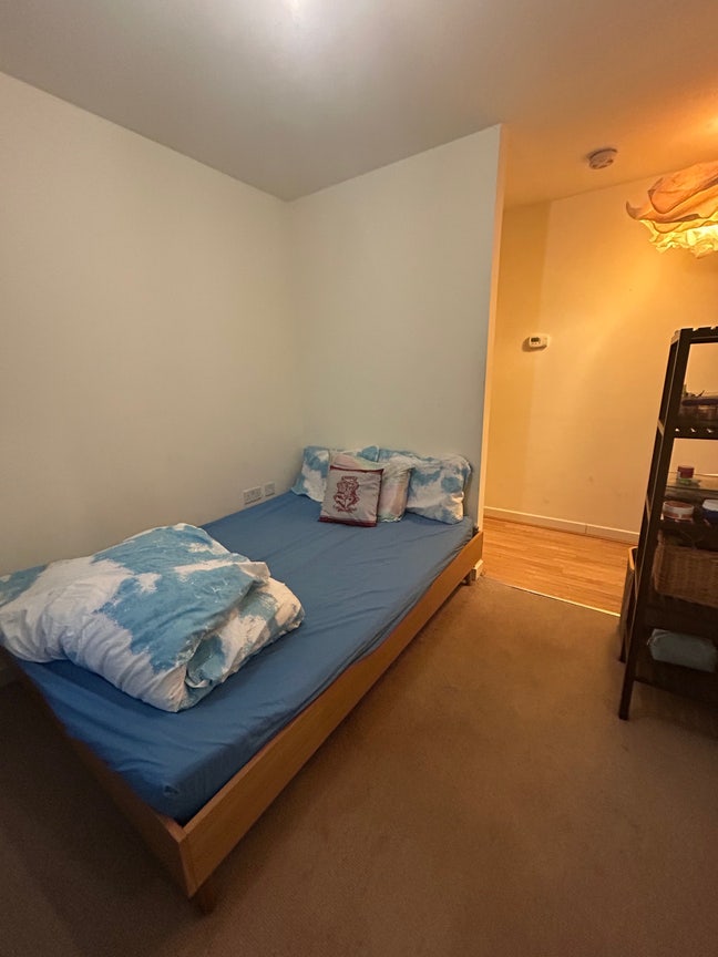 Self Contained Studio in Mile End Main Photo