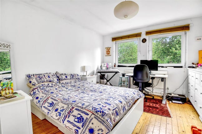 Large Bright double room in Stoke Newington Main Photo