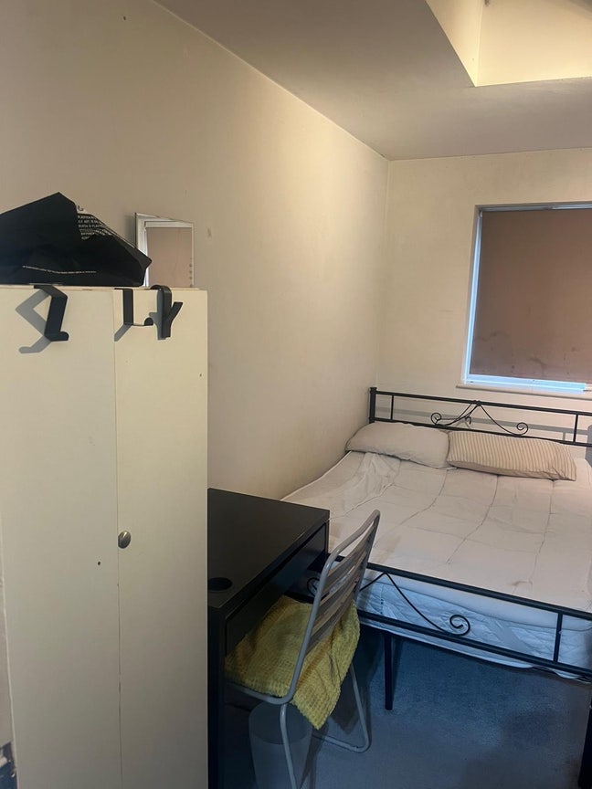 Bargain rooms in friendly house Main Photo