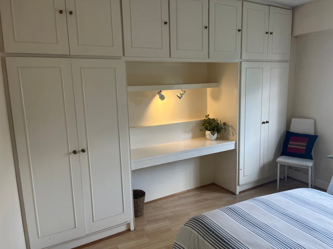 Lovely One-bed for Short Let in West Hampstead Main Photo