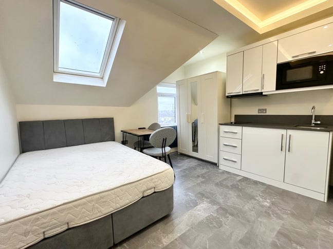 ***Studio Flat to Rent in Edmonton N9*** Main Photo