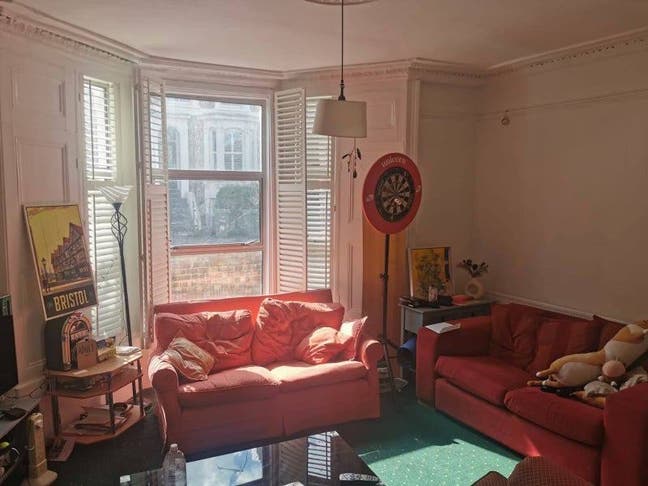 Spacious double in social Brixton house Main Photo