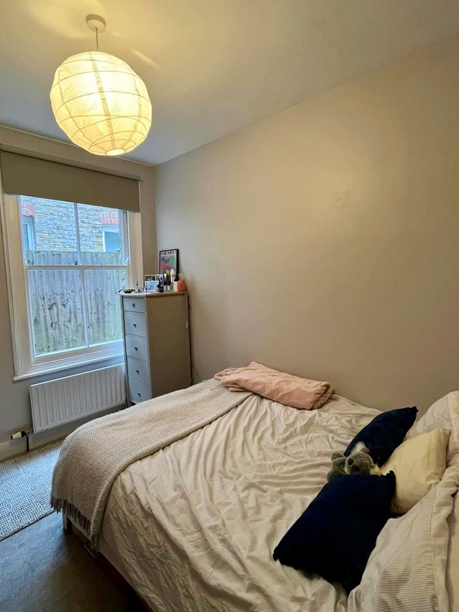 Small double room in friendly Tooting Bec flat Main Photo