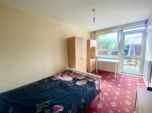 Lovely Room with Garden in Great Location+Bill Inc Main Photo