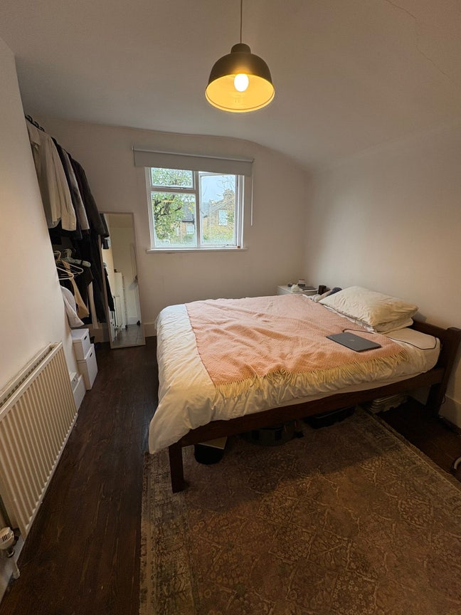 Room available in spacious Brixton flat Main Photo