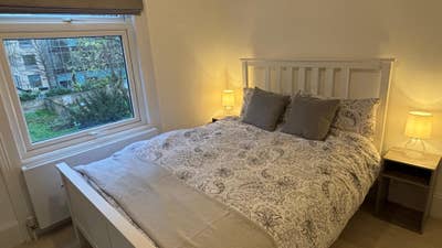 Mon-Fri En-Suite Double Room Main Photo