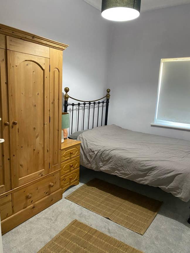 Double room available. 2 minsutes from worthing st Main Photo