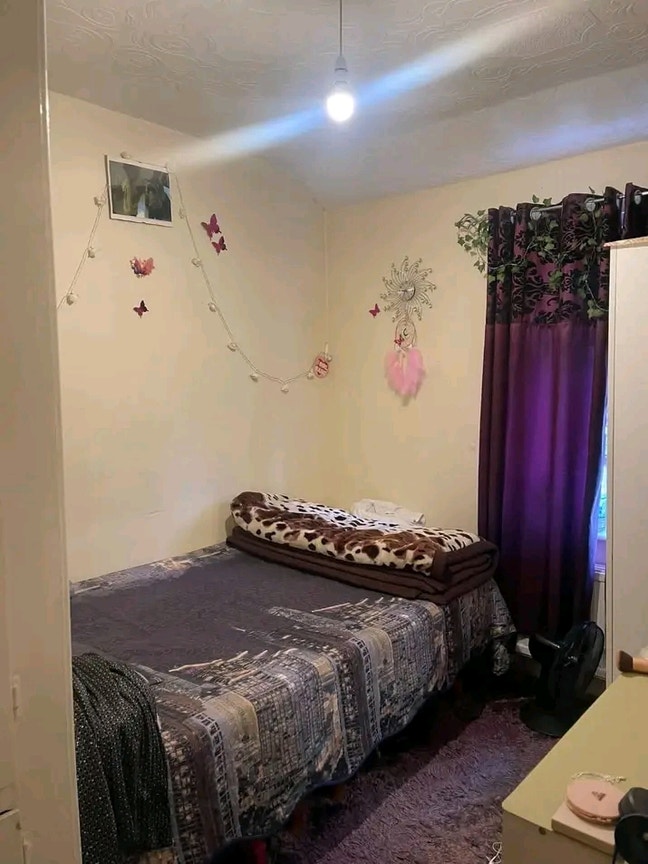 Double bedroom available  Main Photo