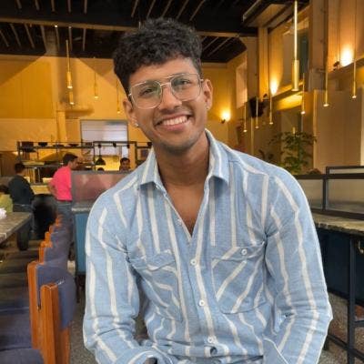  Im Mehul, 29 years old, with 5 years in adv... Main Photo