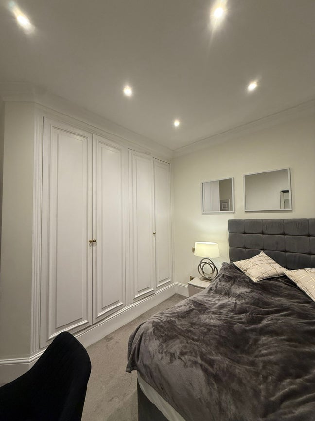 Double Bedroom in Knightsbridge Main Photo