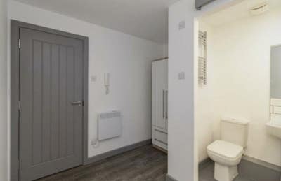 *Affordable 1-Bed Flatshare Close to Oxton Village Main Photo