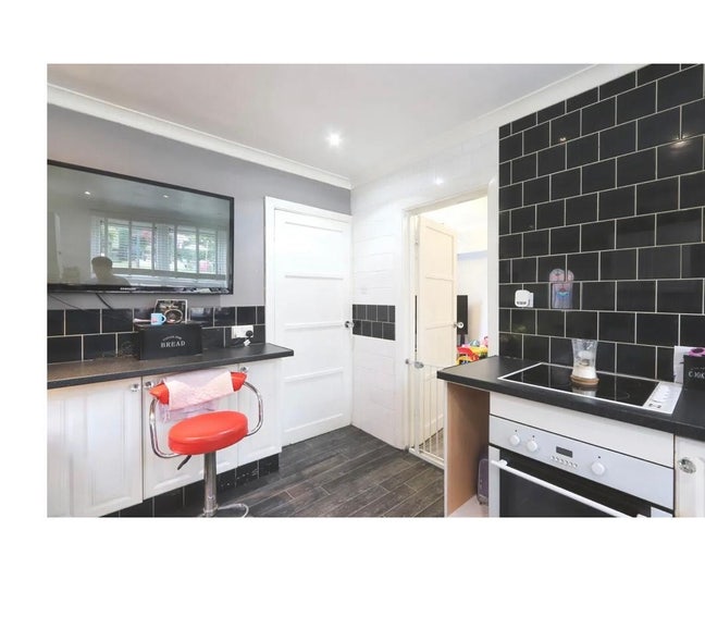 2 Bedroom house for Rent In close to city  Main Photo