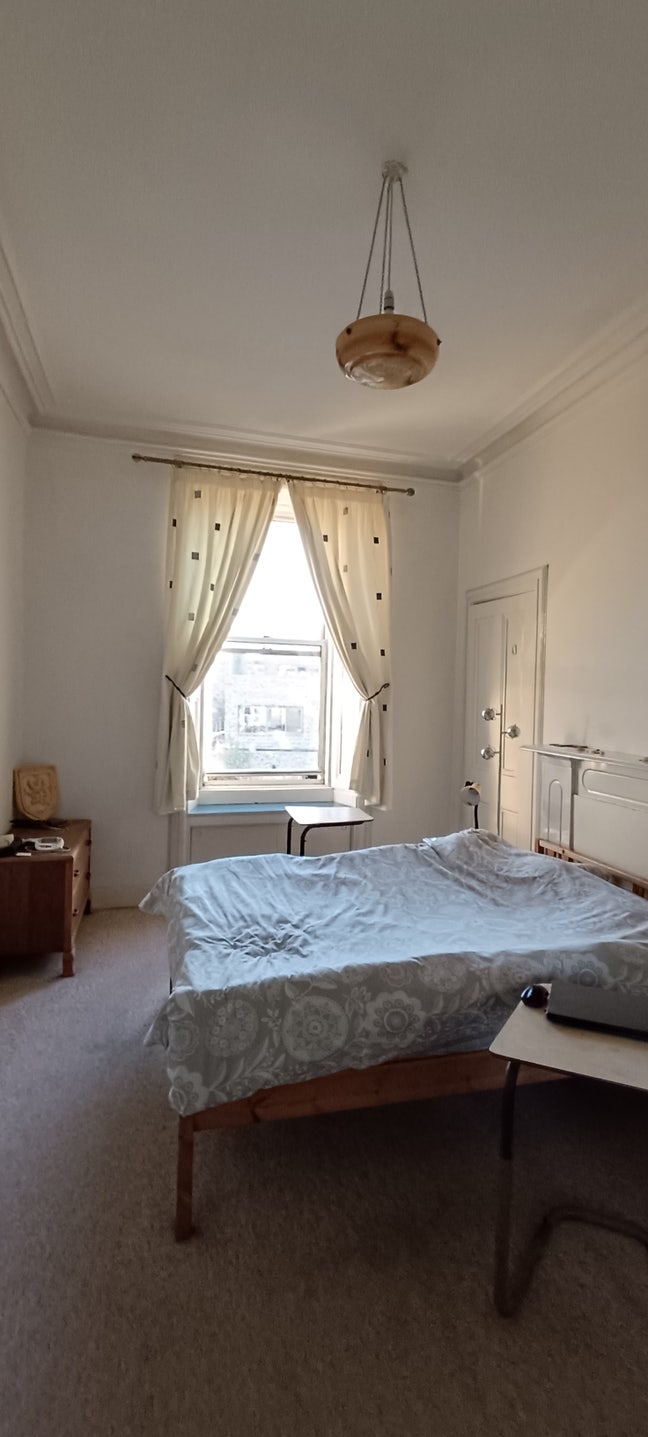 Bright front bedroom in a  Flat shared with 1 gent Main Photo