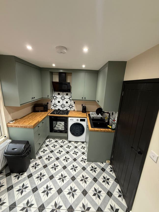 Newly refurbished En-suite rooms, Tunbridge Wells Main Photo