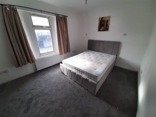 Spacious Double Room in Ilford | Ladies or Couples Main Photo