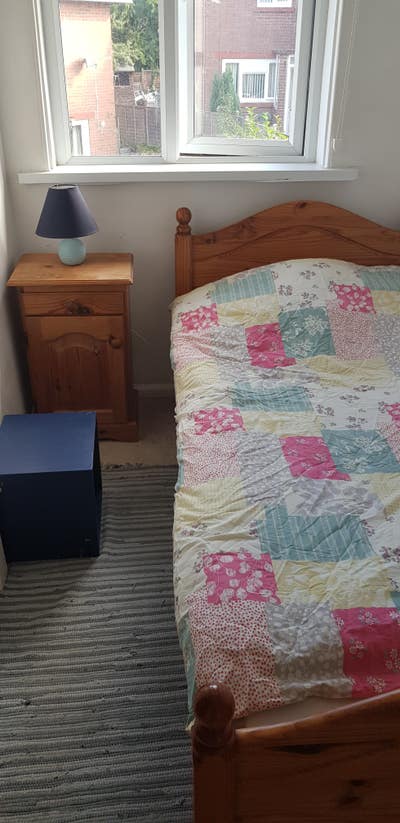 Small single room in a  family home in Dartington Main Photo