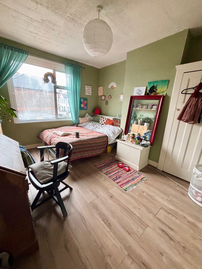 Homey double room in house w garden 🪴  Main Photo