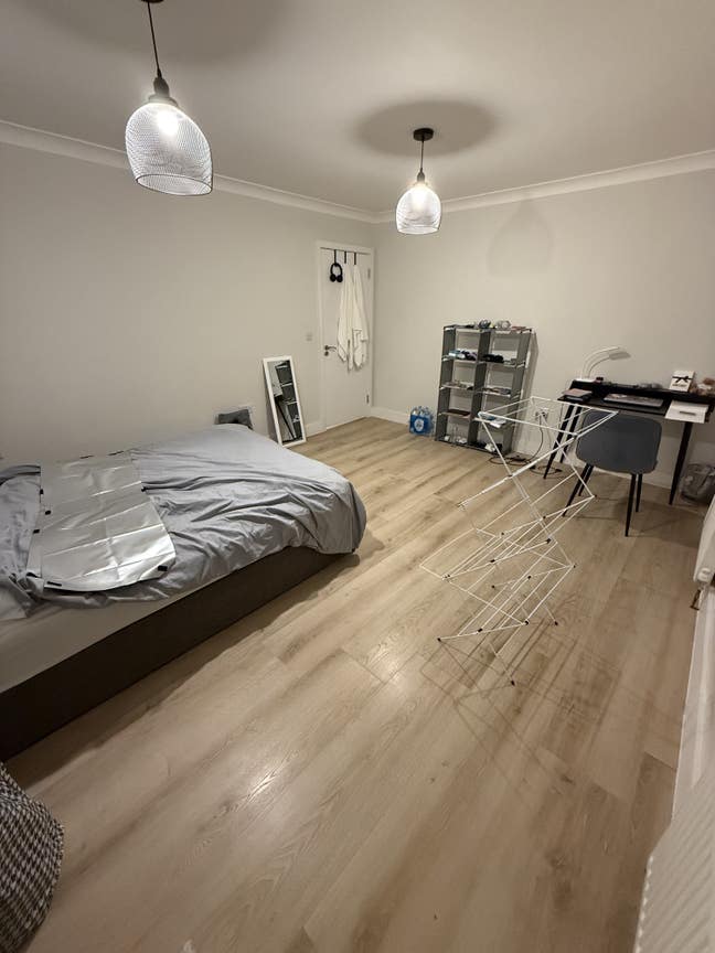 Super spacious & cozy room in Old Street Main Photo