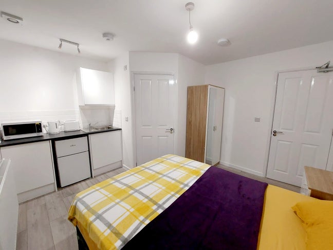 Ensuite Studio Room In Orton Malborne Main Photo