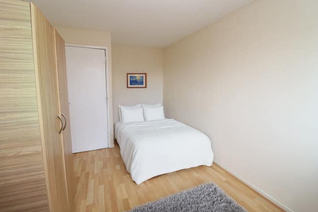 Last new room  in Bethnal Green E2 for December Main Photo