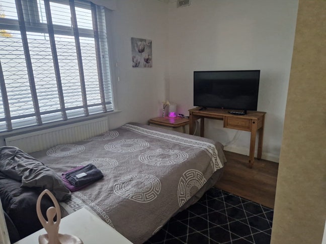 Bognor Regis Double Bed Room Available Now.  Main Photo