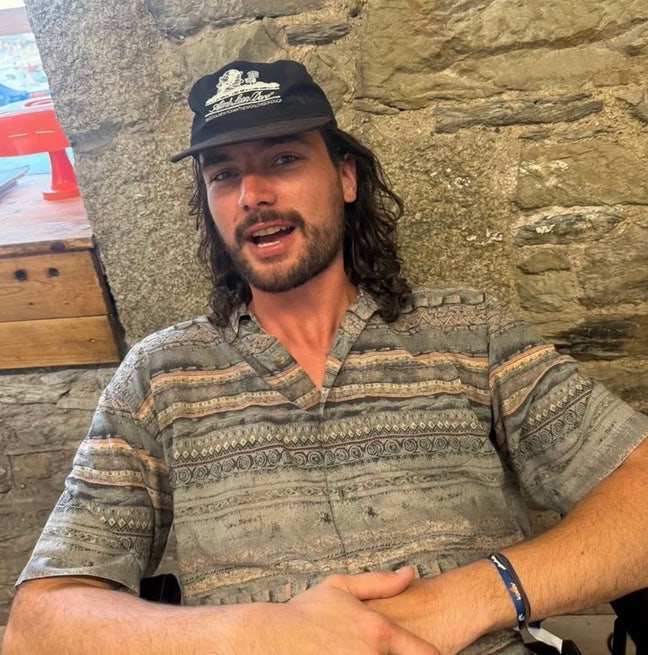 Professional Male seeks a double room Main Photo