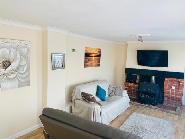 Double room with en-suite shower room  Main Photo