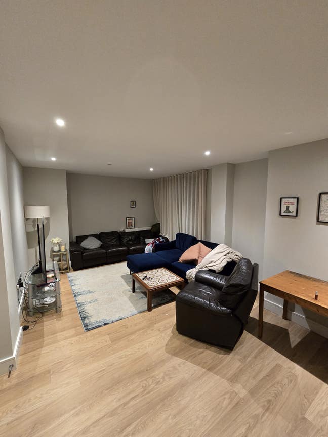 Large house SW17 near station  Main Photo