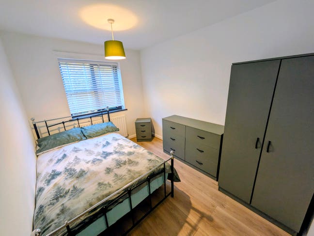 Refurbished double rooms in Bicester town centre  Main Photo