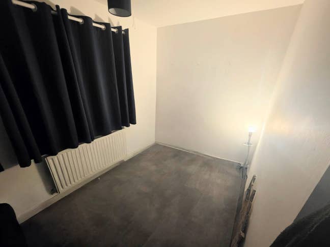 Lovely quiet house in Cheltenham with just 1 other Main Photo