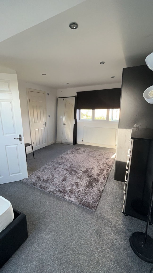 Double Ensuite Room Main Photo