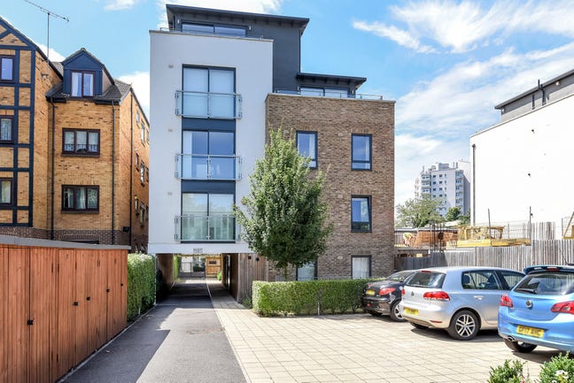 Modern 2 Bed / 2 Bath Maisonette – Clapham/Brixton Main Photo