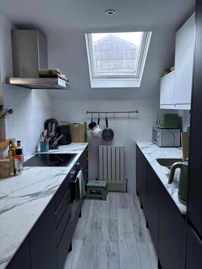 Double Room in Putney Main Photo