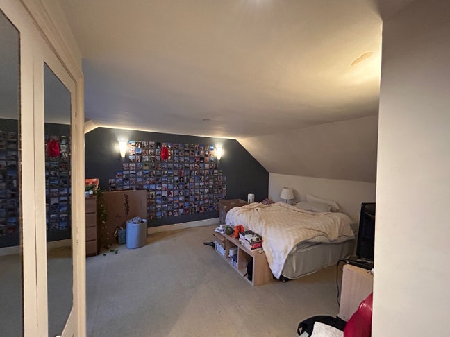 Huge double room in Willesden Green flat! Main Photo