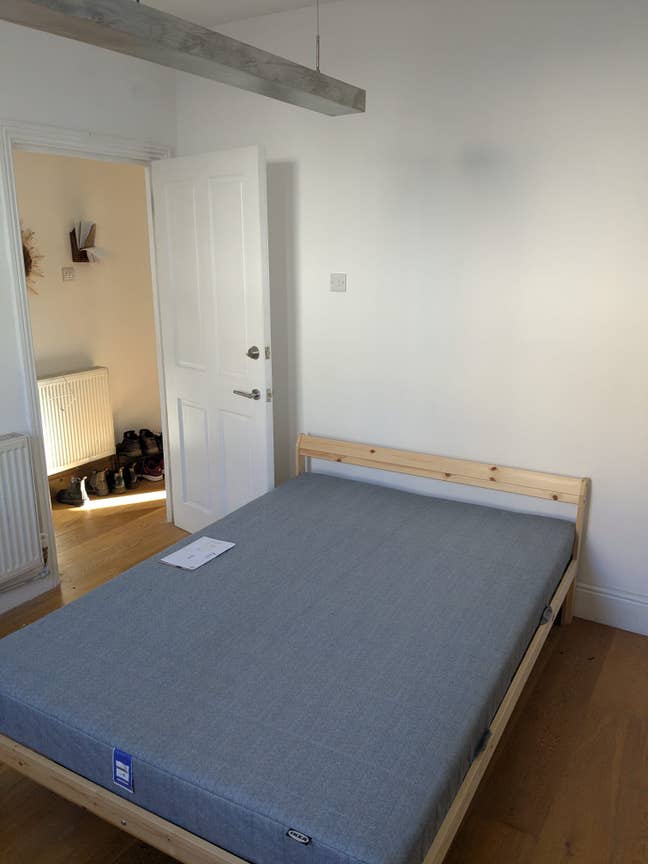 Double Room in Modern Friendly House Share  Main Photo