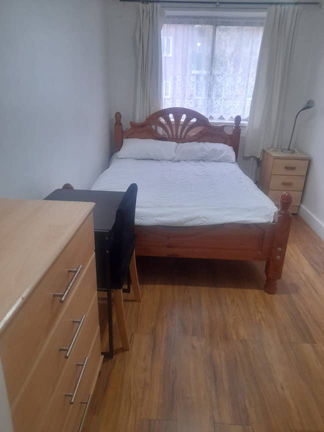 Double Room to Let - E2 Bethnal Green -East Lnd Main Photo