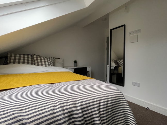 1 x CV1 Double En-Suite - Monks Road Main Photo