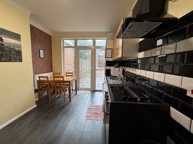 Single room /n22 Bounds Green  Main Photo