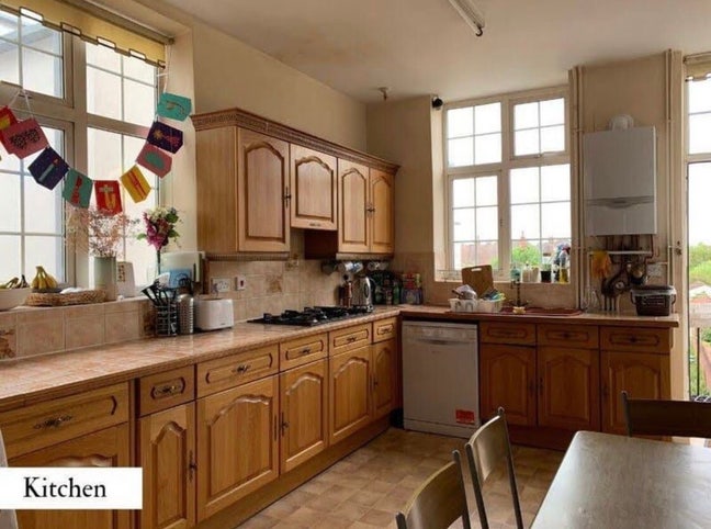 2 rooms in a spacious girls flat near the Downs Main Photo