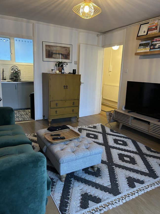 Delightful 1 bedroom, 1 bathroom flat Main Photo