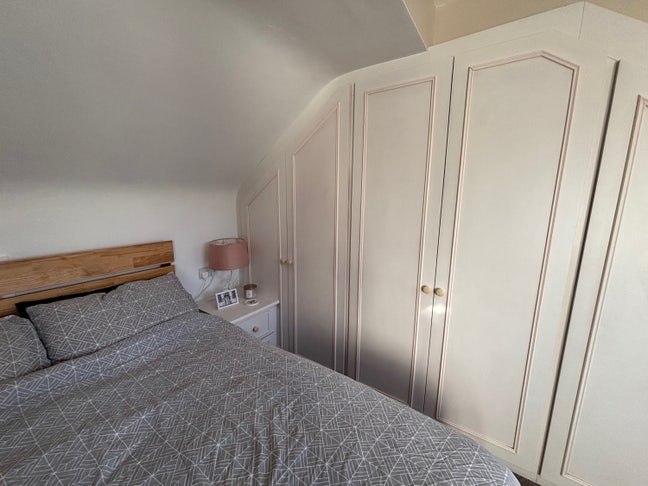 Double room in shared house in Highams Park 🌳 Main Photo