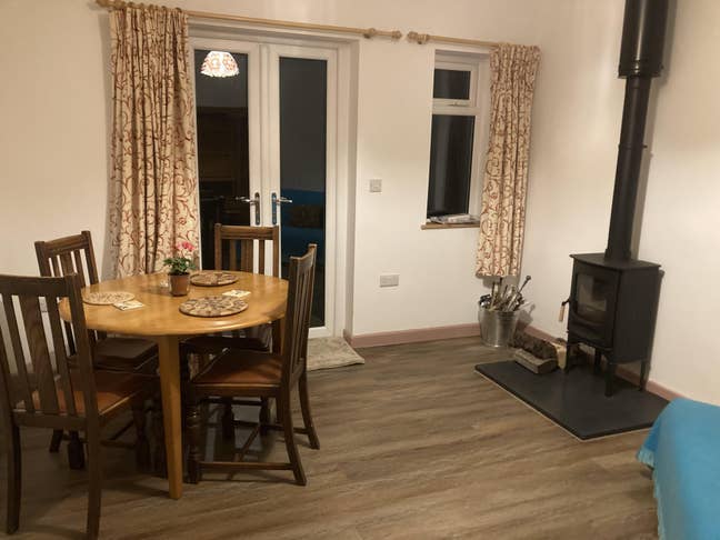 Magical woodland bed-bath-kitchen-lounge-logburner Main Photo