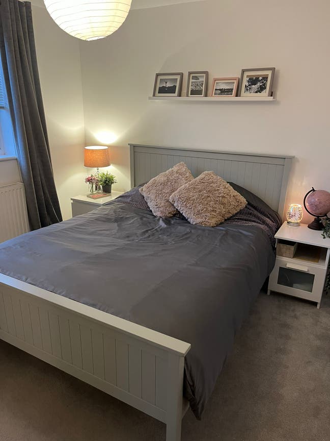 Lovely Double Room near Clifton Green  Main Photo